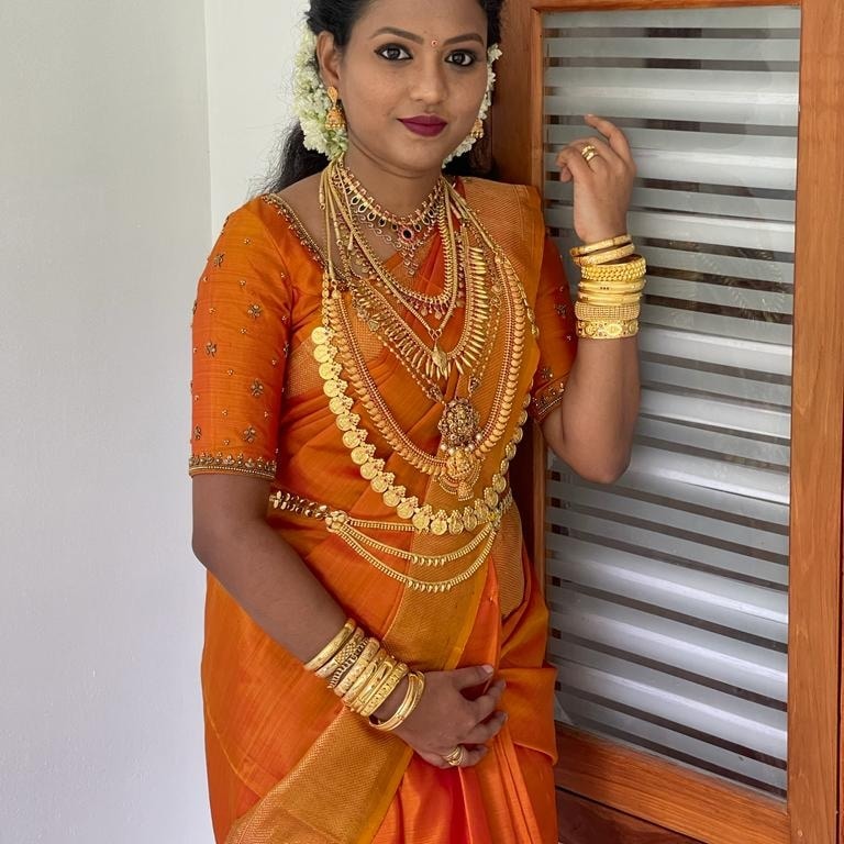 TOUCH N SHINE BEAUTY PARLOUR ARIYALLUR